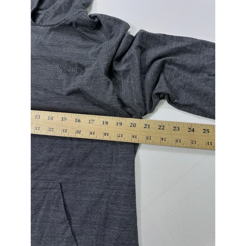 The North Face Men's Large Grey Lightweight Pullover Hoodie Classic Fit Logo